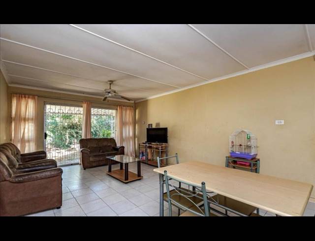 2 BEDROOM SIMPLEX SOLD IN SHERWOOD